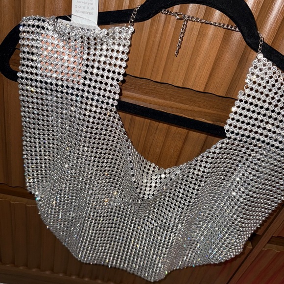 NEW NWT Miss Lola Shimmering‎ Silver Top One Size over new - Picture 3 of 6